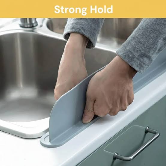 2 in 1 Kitchen Sink Splash Guard – Clothes & Floor Protector