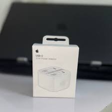 Apple Original 20W Charger (NFC) – UK Import